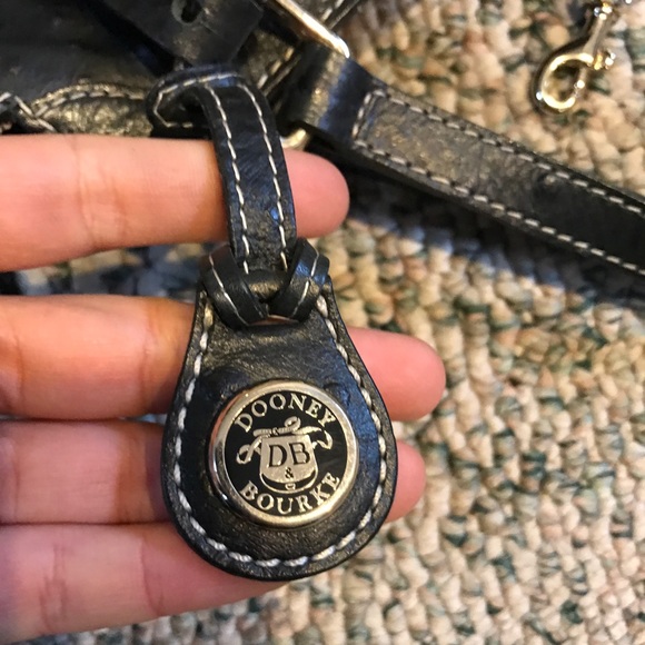 Vintage leather dooney bag! - Picture 3 of 5